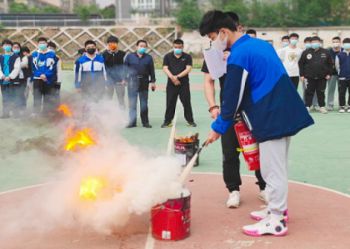 校园消防安全疏散演练|筑牢校园 “防火墙”，防患于未“燃”
