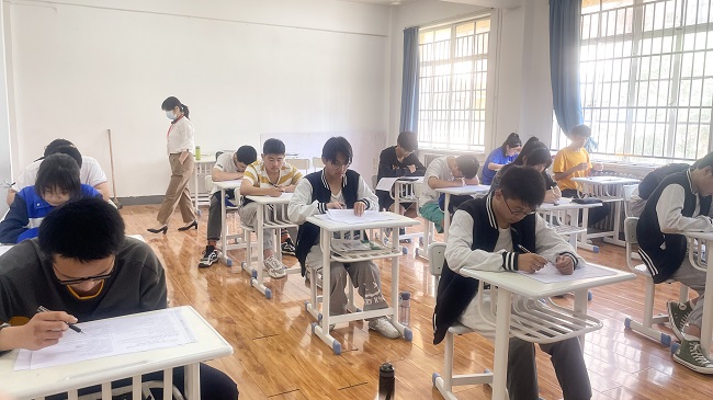 西安职业高中