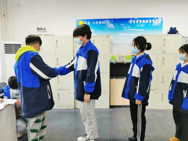 防疫测温_陕西北方工程技术学校
