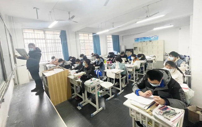 专注学习_陕西北方工程技术学校