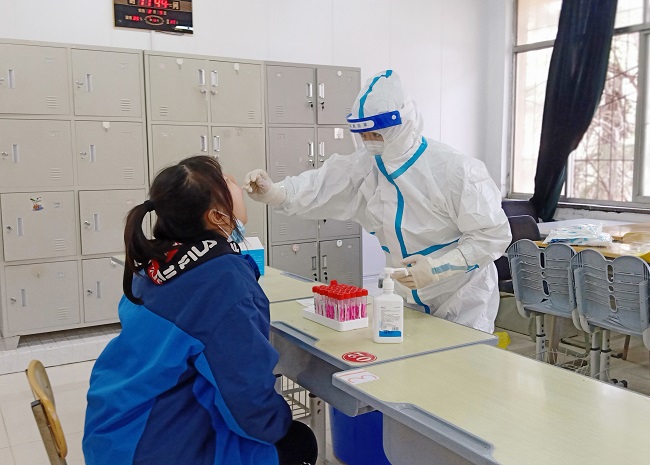 西安职高陕西北方学校核酸检测活动