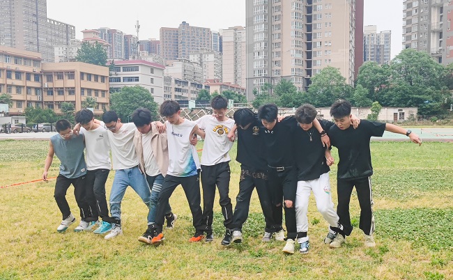 西安职业高中运动会 西安职业高中运动会