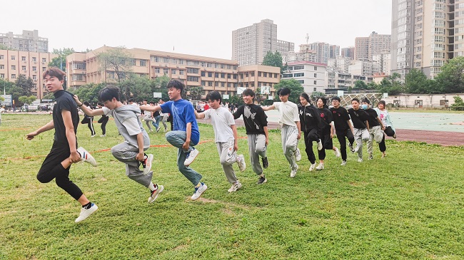 西安职业高中运动会 西安职业高中运动会