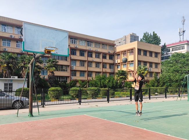 西安职业高中运动会 西安职业高中运动会